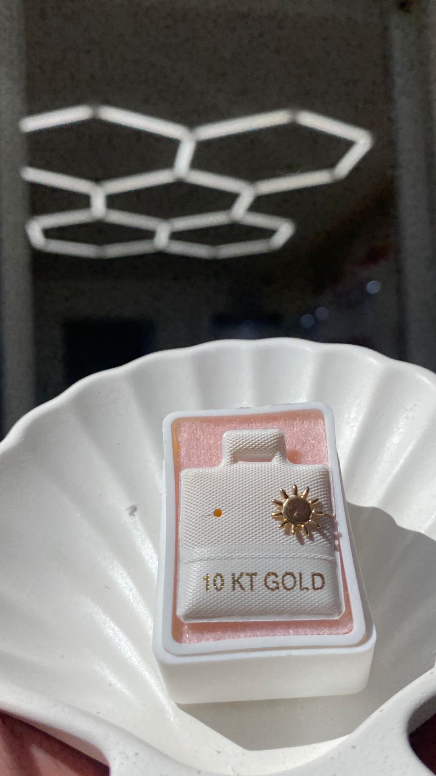 Broquel Sol Oro 10k