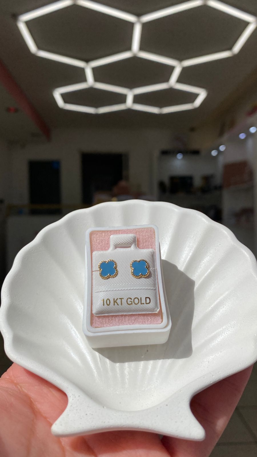 Broquel Clover Oro 10k