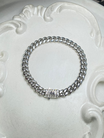 Monaqo Diamond Esclava