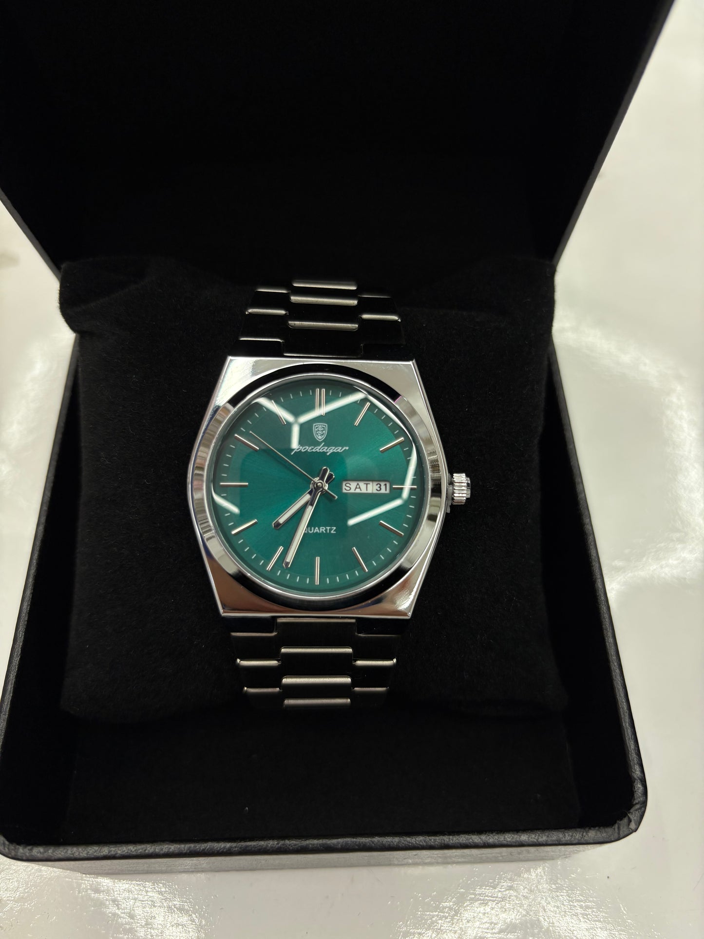 Poedagar Magno Reloj