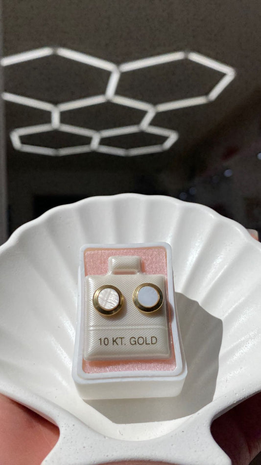 Broquel Perla Oro 10k
