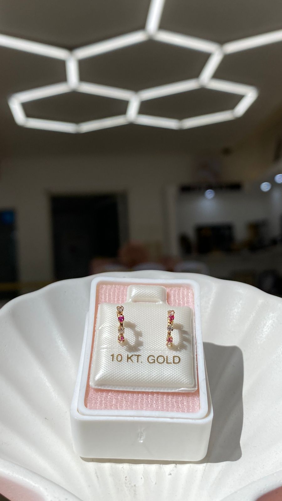 Broquel Katherin Oro 10k