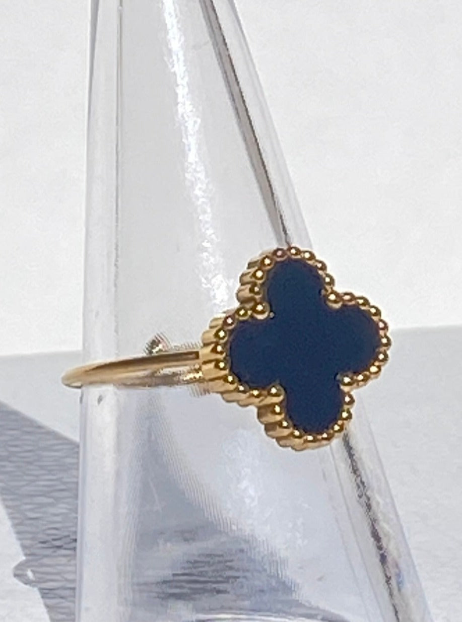 Anillo Clover